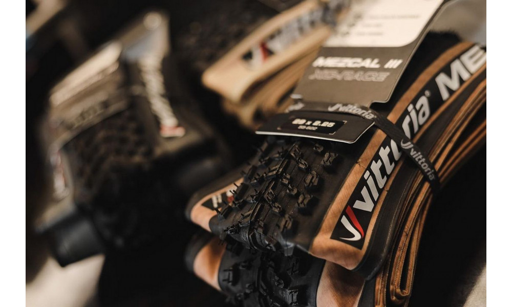 Rehv 29" Vittoria Mezcal TLR Fold 29x2.25 / 55-622 tan - 10