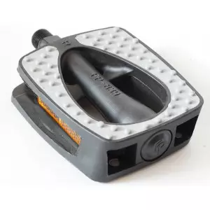 Pedaalid Azimut Trekking plastic Antislip w/bearings and reflectors (1008) Pedaalid Azimut Trekking plastic Antislip w/bearings and reflectors (1008)